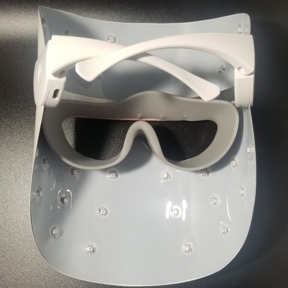 YouthLab Auralight Three-Color Light Face Mask - Picture 5 of 11